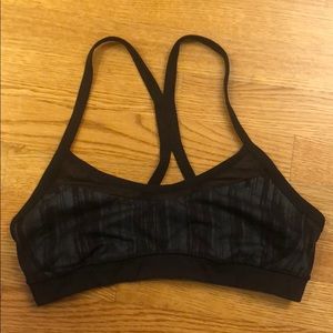 Lululemon power y sports bra with mesh detailing